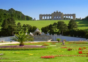 SCHONBRUNN PARCO